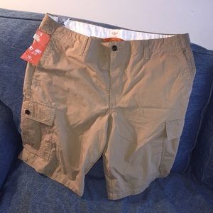 New Dockers Khaki Cargo Shorts